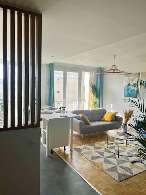 Chambre Privee Dans Un Appartement Partage Villeurbanne Exterior photo