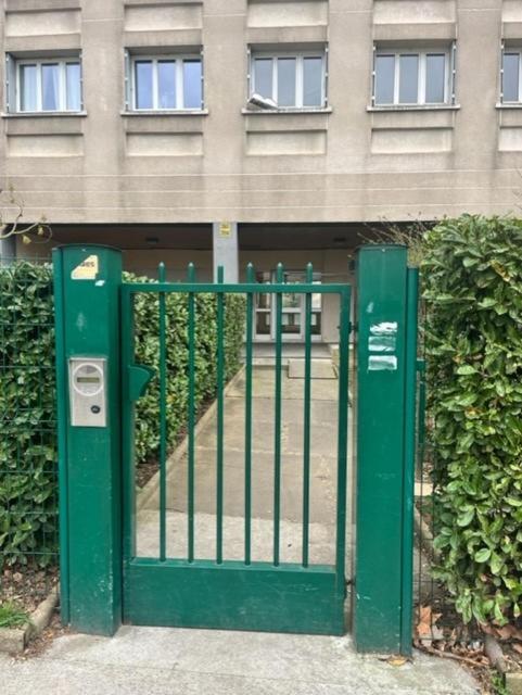 Chambre Privee Dans Un Appartement Partage Villeurbanne Exterior photo